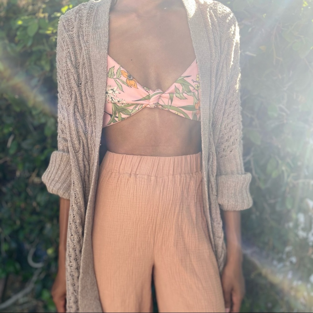 KNITTED CARDIGAN IN TAUPE